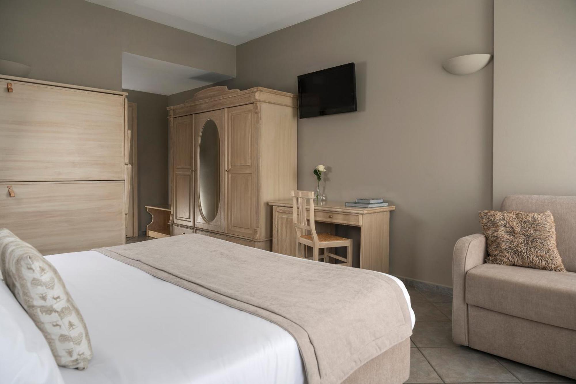 Hotel Don Luis Castel Di Sangro Exterior photo